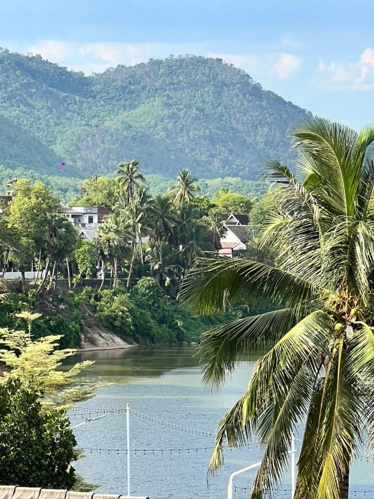 Namkhan Riverside Hotel Luang Prabang Exterior photo